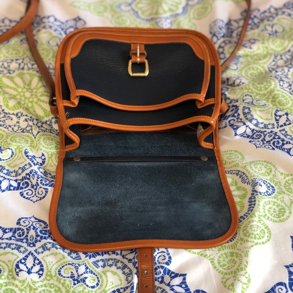 SOLD Vintage Dooney and Bourke Carrier Purse - Picture 6 of 14
